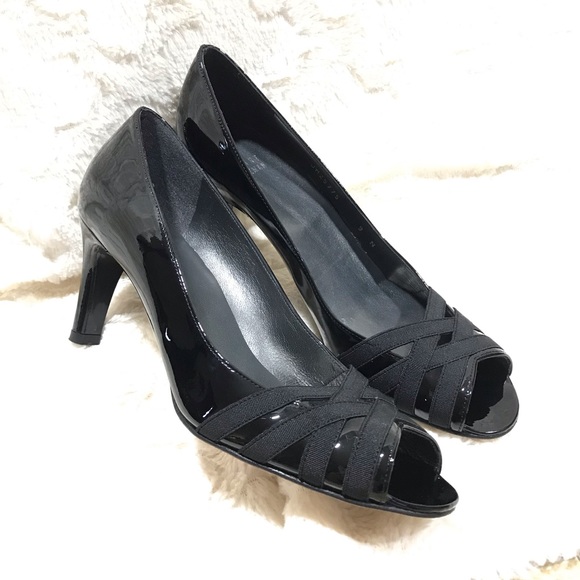 Black Patent Criss Cross Peep Toe Pumps - Picture 1 of 8